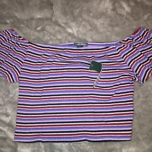 ❤️3️⃣for2️⃣5️⃣❤️ BNWT off the shoulder crop top